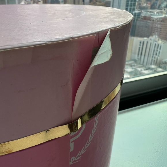 VS PINK Hatbox Display - LOVE PINK Logo - Picture 3 of 5